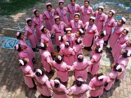 SICHER GEBÄREN, WELTWEIT