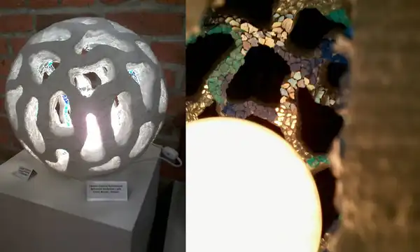 Höchstbietender soll die Ausstellungsleuchte bekommen