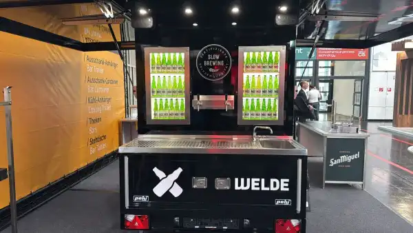 Bier-Ausschank-Anhänger