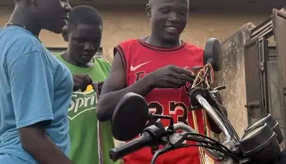 Schule&Circus für Uganda