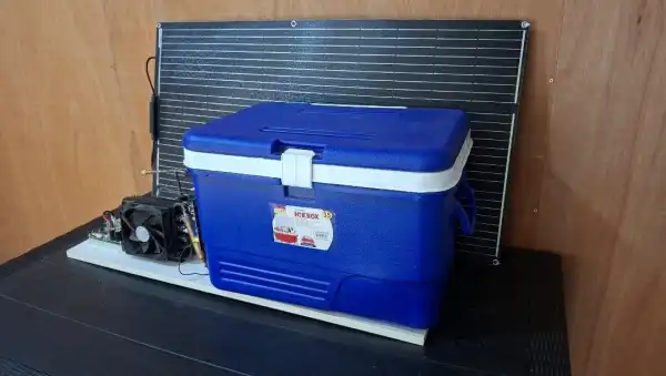 Solar Chill Box