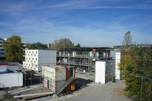 Pressearbeit läuft...