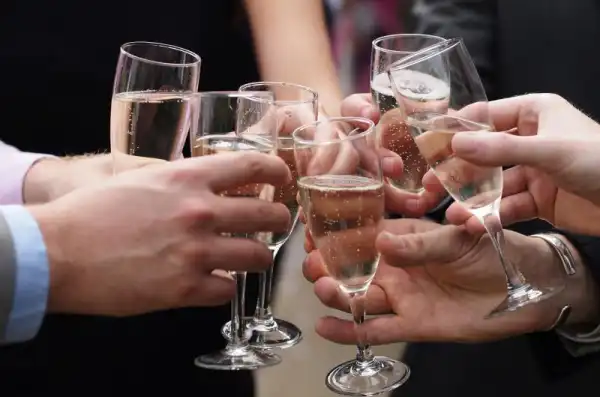 Neueröffnung verschoben, der Hase grüsst