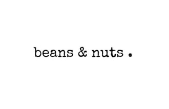 Café beans & nuts .