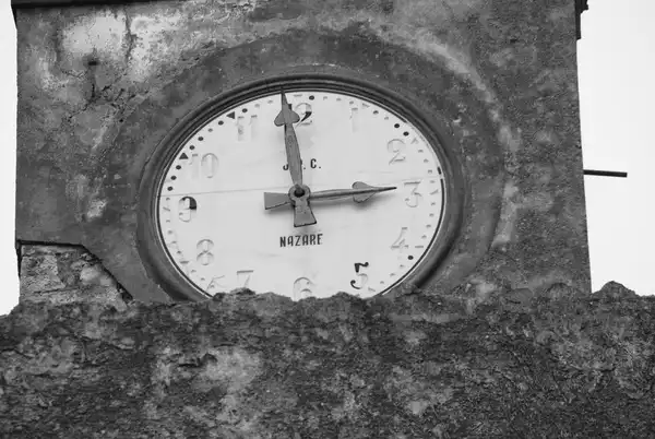 Die Uhr tickt lauter