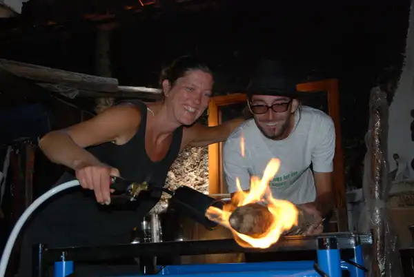 HILFERUF IN DIE SCHWEIZ